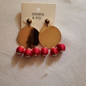 % Crown & Ivy Earrings